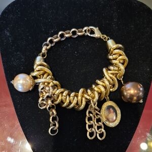 Elegant Gold and Pearl Charm Bracelet